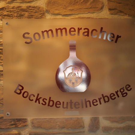 Bocksbeutelherberge Sommerach Exterior photo