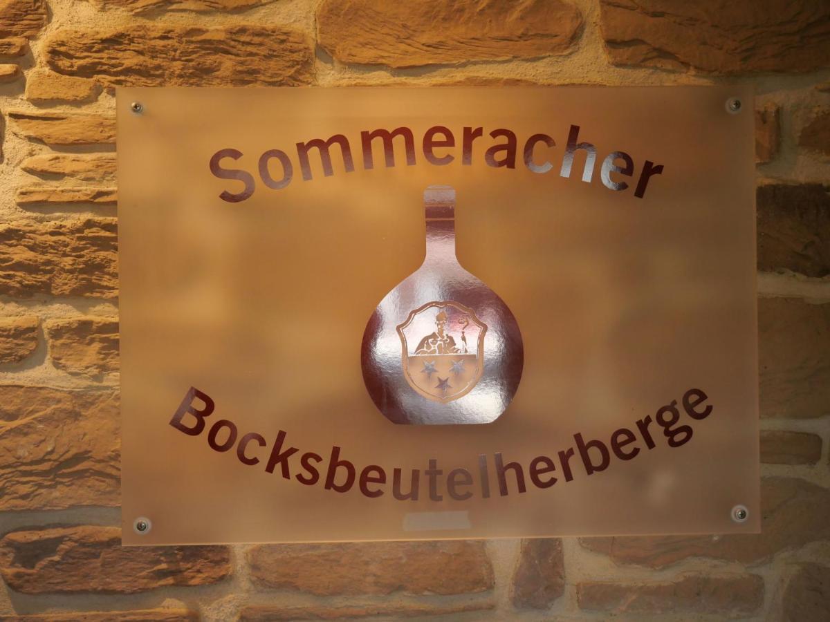 Bocksbeutelherberge Sommerach Exterior photo